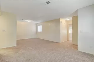 Photo #1: 2448921 Listing 