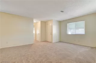 Photo #3: 2448921 Listing 