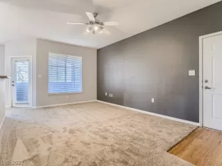 Photo #3: 2448927 Listing