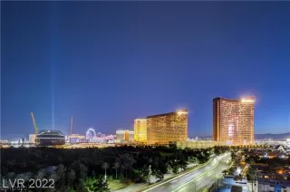 Photo #2: 2448937 Listing 