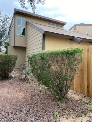 Photo #3: 2448970 Listing 