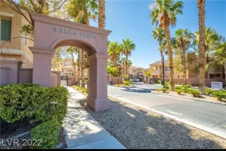 Photo #5: 2448973 Listing