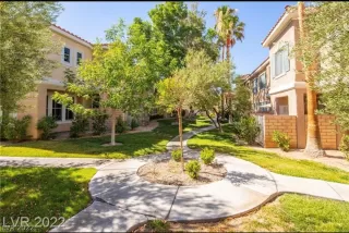 Photo #6: 2448973 Listing