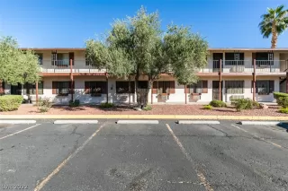 Photo #1: 2448974 Listing