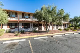 Photo #2: 2448974 Listing