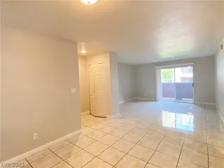 Photo #3: 2448980 Listing 