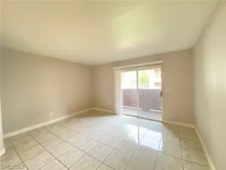 Photo #5: 2448980 Listing 