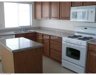 Photo #2: 2448991 Listing 