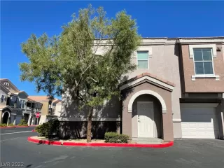 Photo #1: 2448998 Listing 