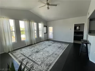 Photo #2: 2448998 Listing 