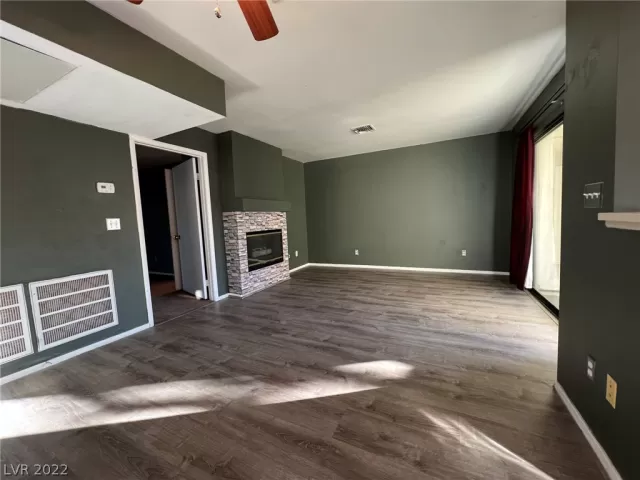 MLS: 2449064 Condo For Sale