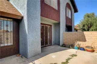 Photo #4: 2449111 Listing 