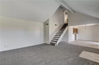 Photo #6: 2449111 Listing 