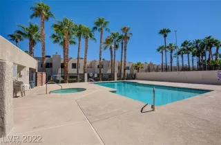 Photo #6: 2449211 Listing 