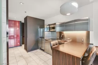 Photo #4: 2449212 Listing 