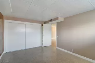 Photo #6: 2449217 Listing 