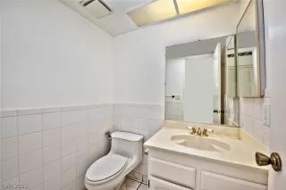 Photo #5: 2449222 Listing 