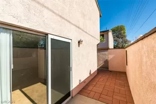 Photo #3: 2449247 Listing 