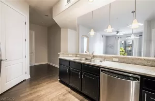 Photo #1: 2449251 Listing