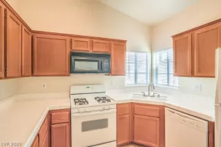 Photo #4: 2449261 Listing