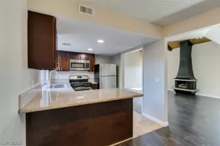 Photo #1: 2449291 Listing 