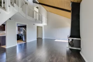 Photo #6: 2449291 Listing 