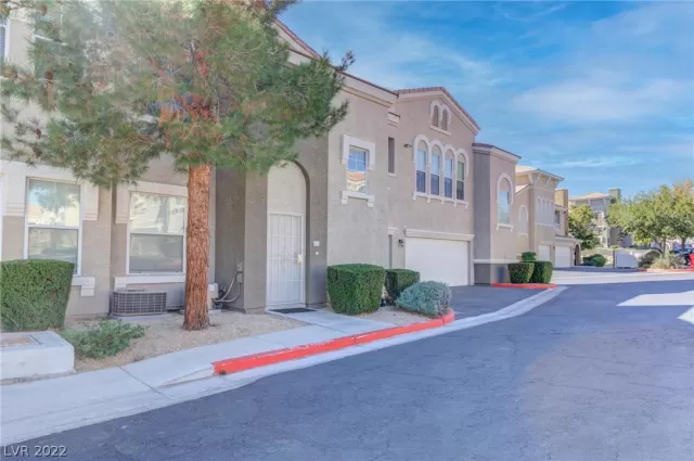 MLS: 2449362 Condo For Sale