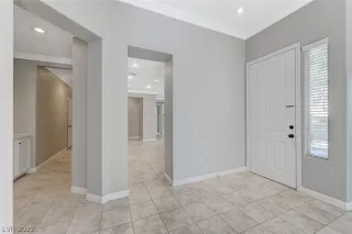 Photo #5: 2449369 Listing 