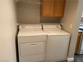 Photo #2: 2449376 Listing 