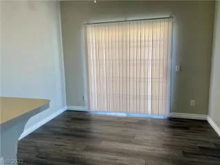 Photo #3: 2449376 Listing 