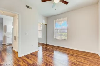 Photo #3: 2449394 Listing