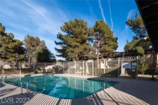 Photo #2: 2449425 Listing 