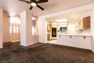 Photo #6: 2449451 Listing 