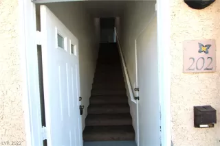 Photo #5: 2449487 Listing 