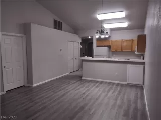 Photo #3: 2449492 Listing 