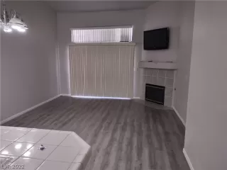 Photo #4: 2449492 Listing 