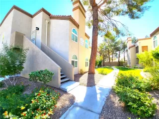 Photo #1: 2449509 Listing