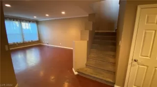 Photo #2: 2449549 Listing 