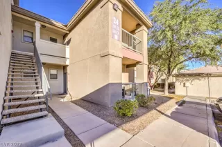 Photo #2: 2449555 Listing