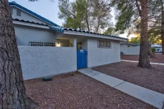 Photo #2: 2449560 Listing