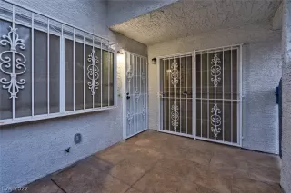 Photo #3: 2449560 Listing