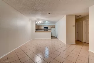 Photo #5: 2449560 Listing