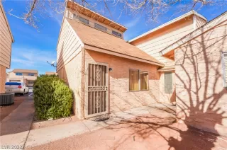 Photo #1: 2449569 Listing