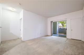 Photo #6: 2449580 Listing 