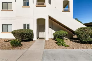 Photo #1: 2449585 Listing