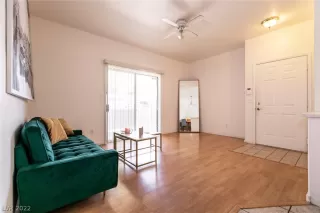 Photo #5: 2449585 Listing