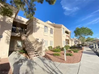 Photo #1: 2449593 Listing 