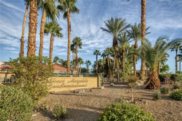 MLS: 2449598 Condo For Sale