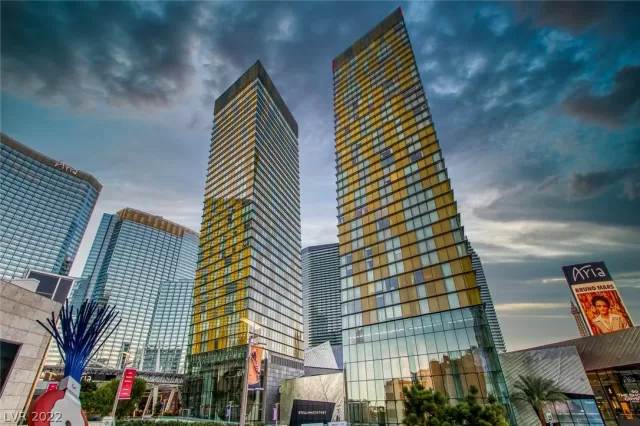 MLS: 2449625 Condo For Sale