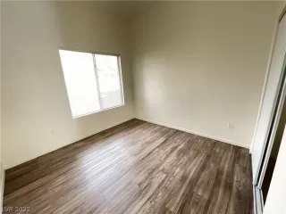 Photo #5: 2449656 Listing 